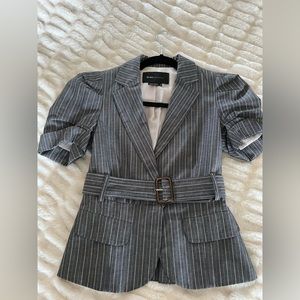 Stunning short sleeve jacket or can be wear as blouse